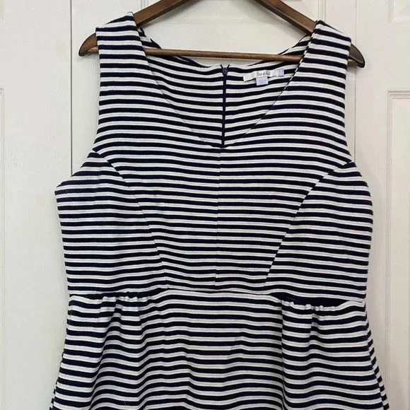 Boden navy and White Striped Dress - Picture 3 of 10